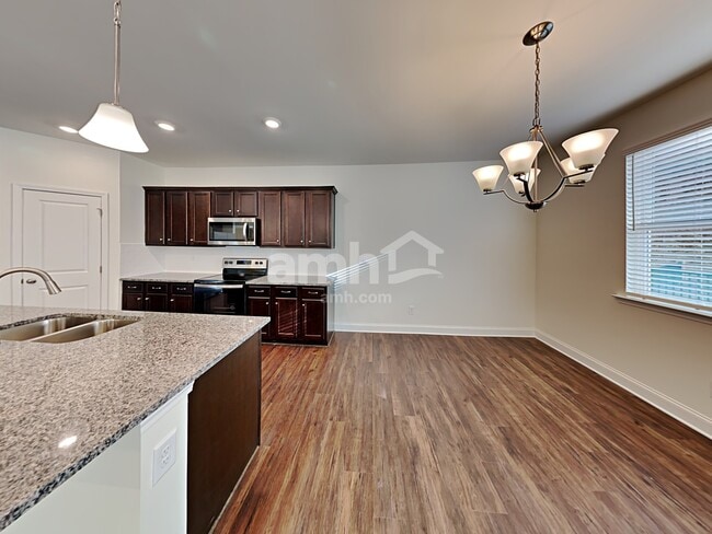 Foto del edificio - 508 Summit View Ct