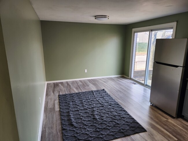 Foto del edificio - 1148 N Franklin St