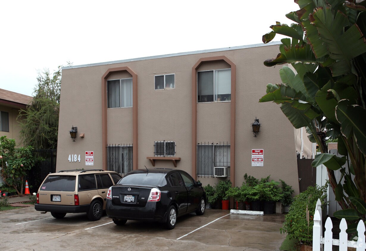 Foto del edificio - 4182-4184 Iowa