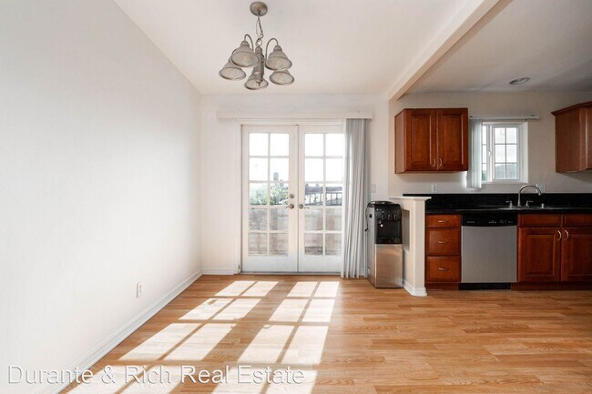 Foto del edificio - 2 br, 2 bath House - 605 S Mollison Avenue...