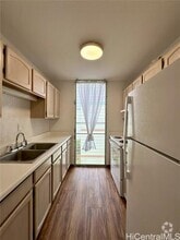 Building Photo - 1045 Aheahe Ave