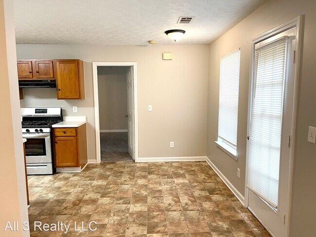 Building Photo - 3 br, 2 bath House - 525 Lakecourt Drive