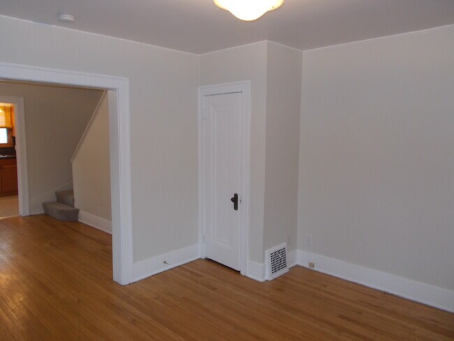 Building Photo - 311 Phillips Pl