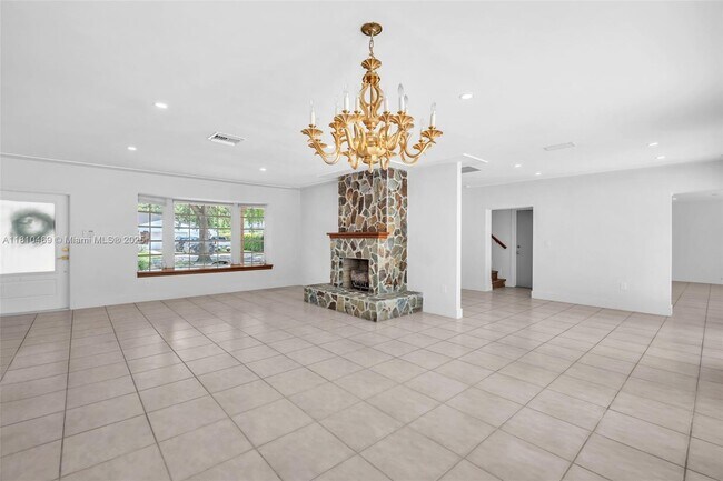 Foto del edificio - 1525 Trevino Ave
