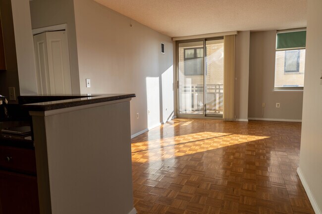 Building Photo - 7111 Woodmont Ave