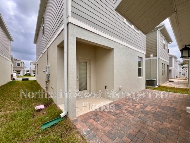 Building Photo - 4143 Pino St
