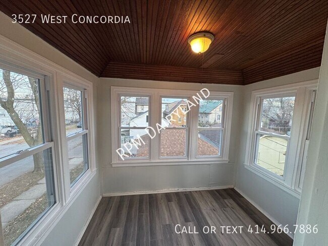 Building Photo - 3527 West Concordia-