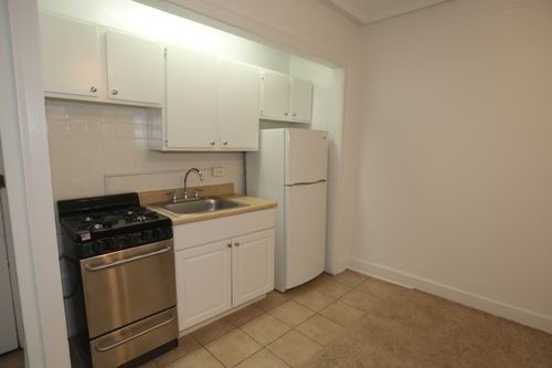 Building Photo - 530 W Arlington Pl