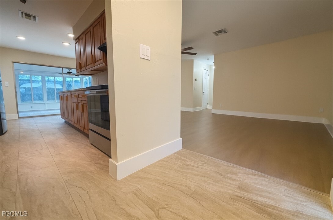 Primary Photo - 732 Sesame Ct