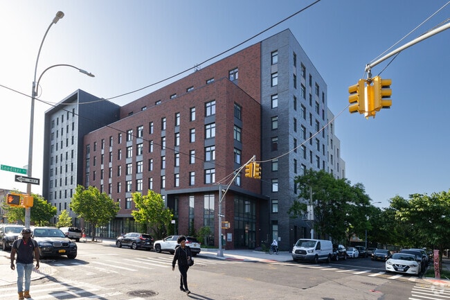Building Photo - Help Hinsdale B