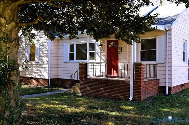 Foto del edificio - 824 W 46th St