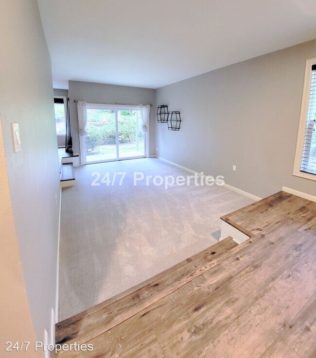Building Photo - 1 br, 1 bath House - 4615 Lakeview Blvd.