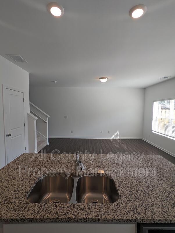 Foto del edificio - 1100 Lossie Ln