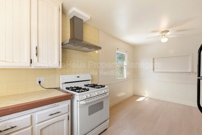 Foto del edificio - 5625 Gables St