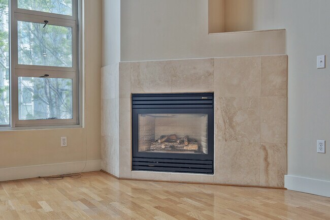Building Photo - 630 8th St
