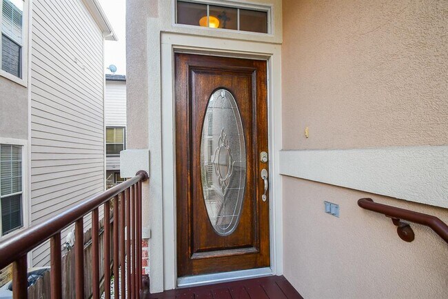 Foto del edificio - 2135 Stacy Knoll