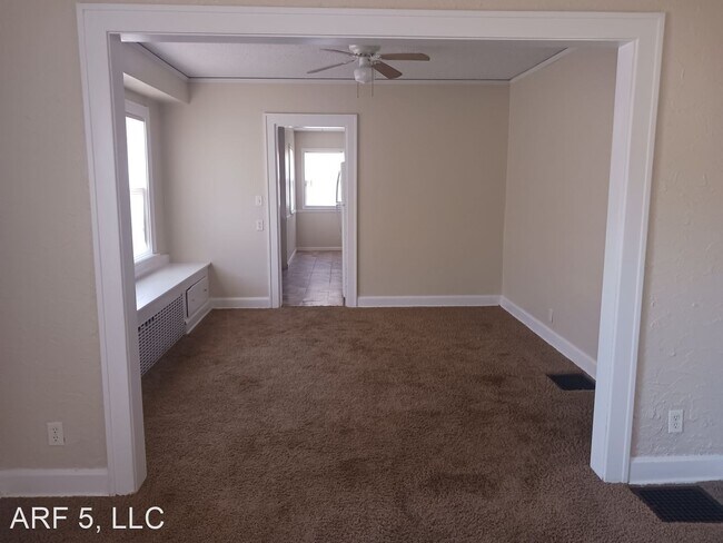 Building Photo - 2 br, 1 bath House - 1901 S Willow Avenue