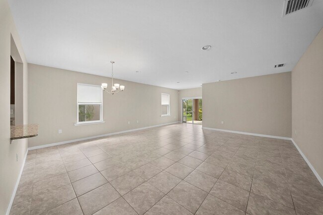 Foto del edificio - Newer-construction 3-bedroom, 2-bath home in Fort Myers