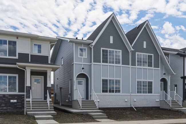 Building Photo - 9973 Huxbury Dr NE