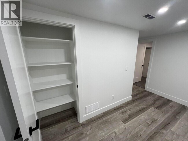 Photo du bâtiment - 23007 Reid Ave