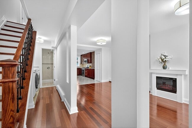 Foto del edificio - 382 Webster Ave