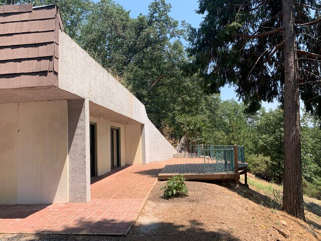 Foto del edificio - 4650 8 Mile Rd