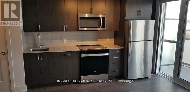 Photo du bâtiment - 2550 Simcoe St N