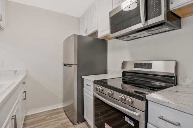Foto del edificio - 4221 Brookside Dr