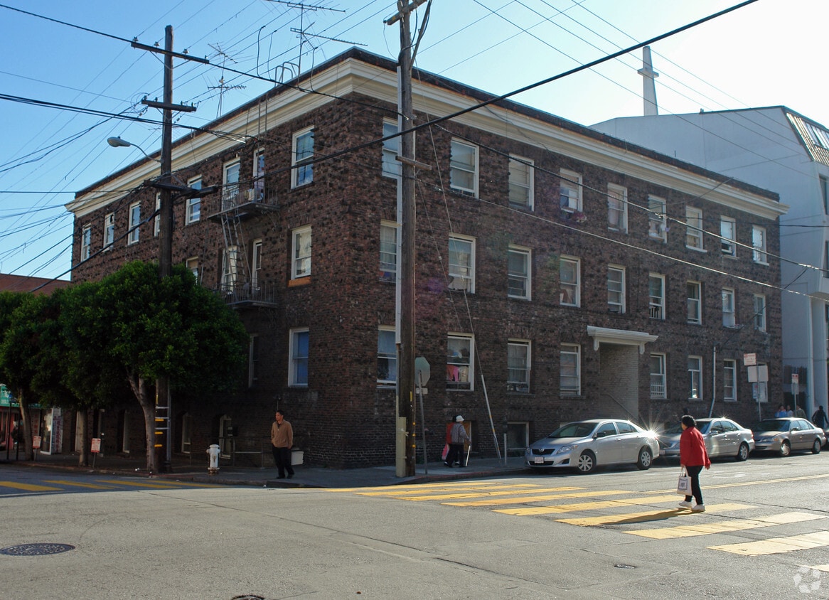 Primary Photo - 1466 Powell St