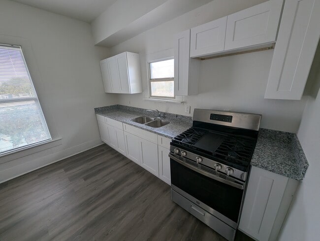 Photo - 403 Cowling St Apartment