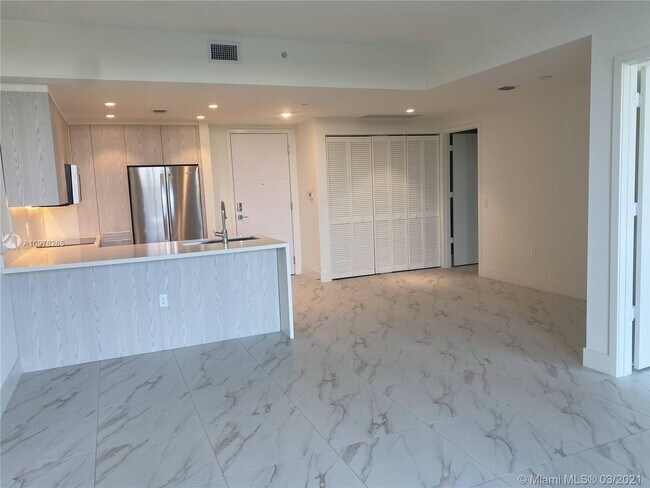 Building Photo - 2000  METROPICA WAY 302 Sunrise Fl 33323