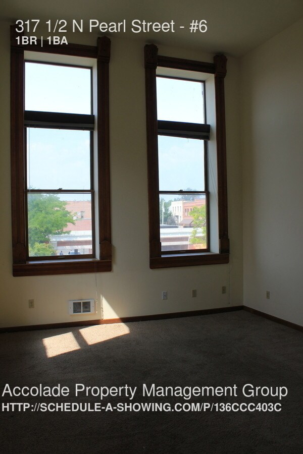 Foto del edificio - 317 1/2 N Pearl St