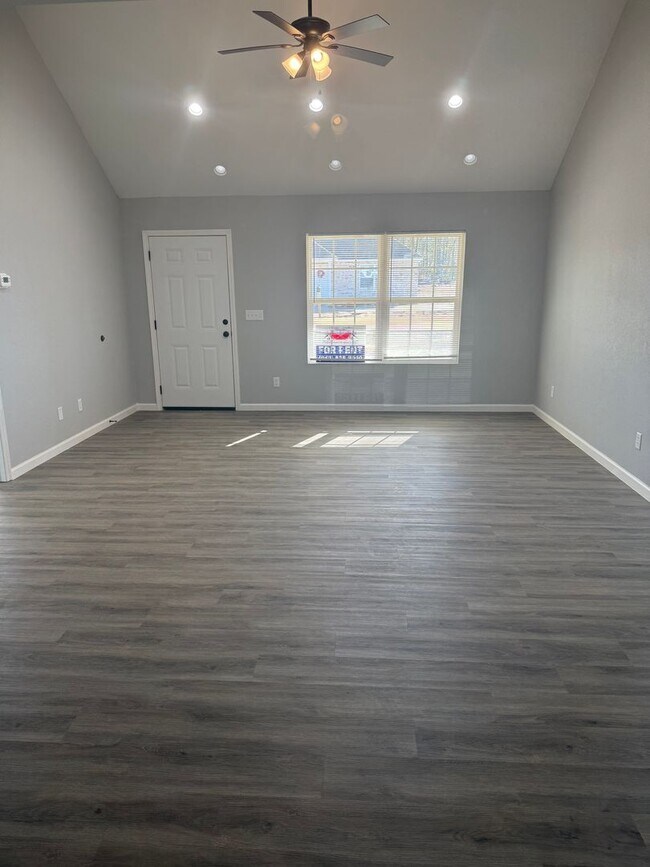 Foto del edificio - 3 Bed 2 Bath New Construction Home