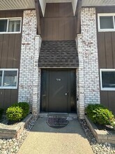 Building Photo - 7310 Woodview St