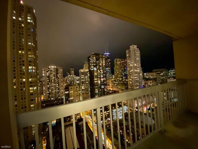 Building Photo - 1 br, 1 bath  - 545 N Dearborn St Apt 3408