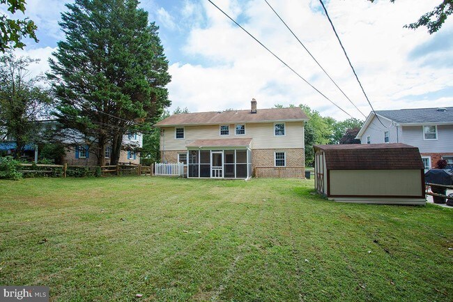 Building Photo - 232 W Padonia Rd