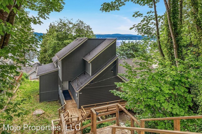 Building Photo - 7 br, 4 bath House - 9852 Arrowsmith Ave S