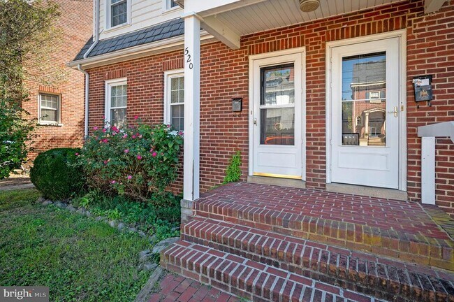 Foto del edificio - 520 Charlotte St