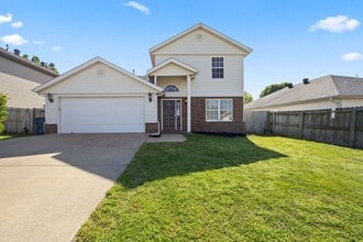 Building Photo - 1207 SW Apache Dr