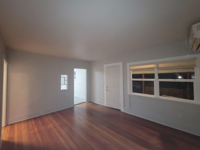Foto del edificio - Charming 2 bed 1 bath
