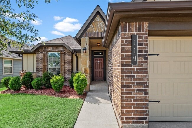 Building Photo - 119 Brock's Ln