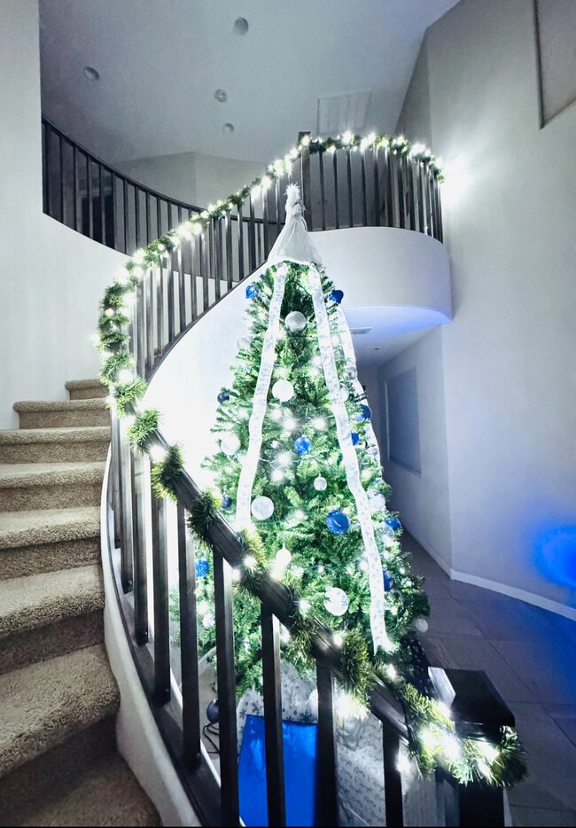 Foto del edificio - 1714 W Jeanine Dr