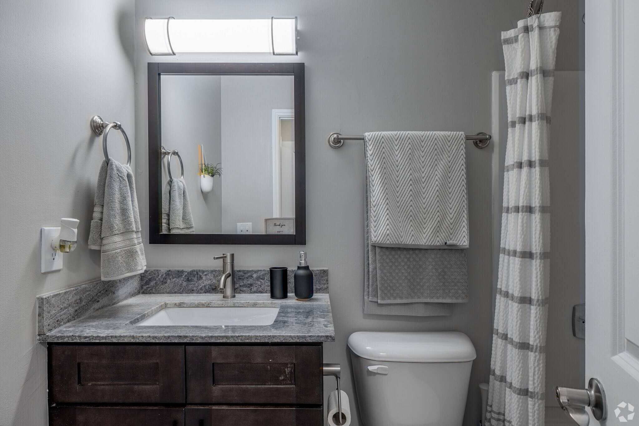 Barrington Place Apartments – photo 5