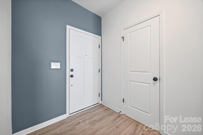 Foto del edificio - 512 Station St