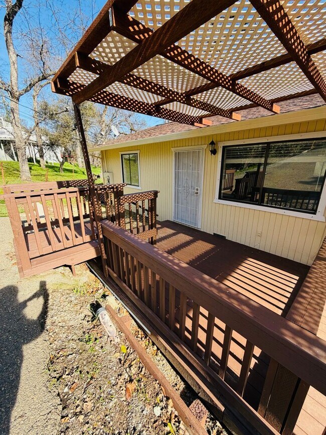 Building Photo - 138 Patterson Ct