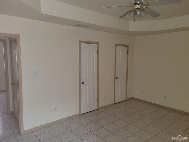 Foto del edificio - 6804 N 8th St