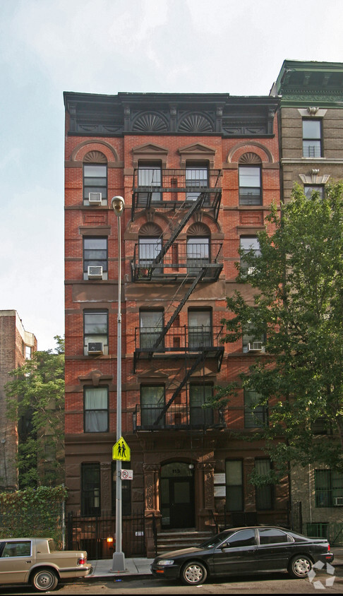 Primary Photo - 115 E 115th St