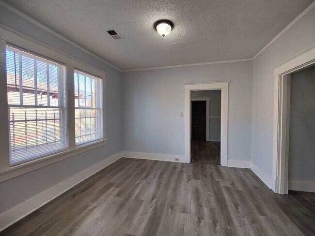 Foto del edificio - Adorable 2 bed Bungalow in Vollintine Ever...