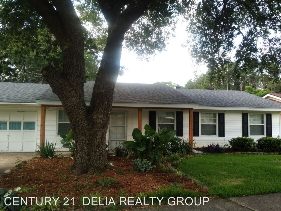 Foto principal - 4 br, 2 bath House - 1817 Woodlawn St.