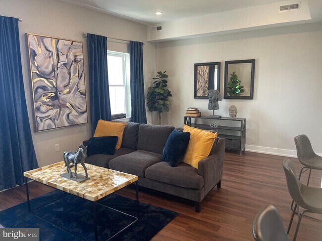 Foto del edificio - 1527-29 Ridge Ave